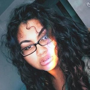 Meet your Posher, Gaby